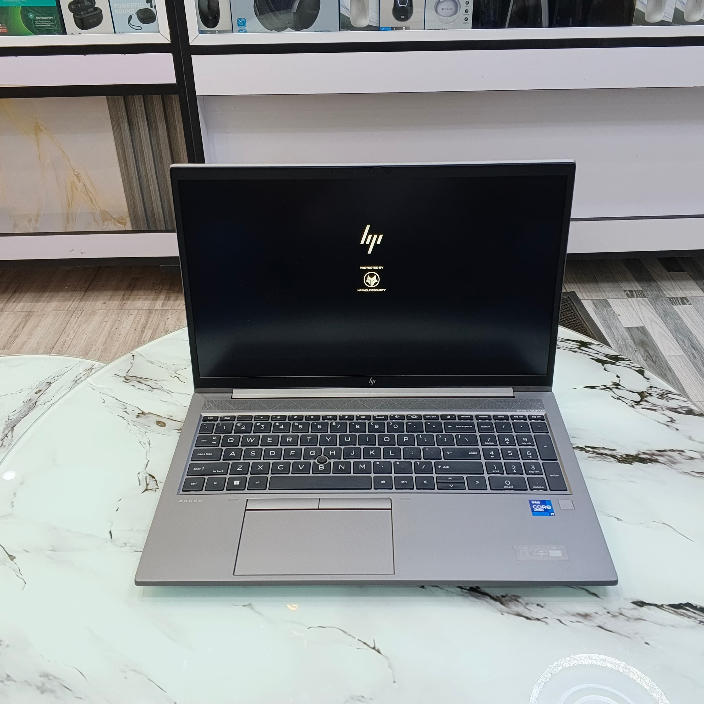 HP ZBook — view 1