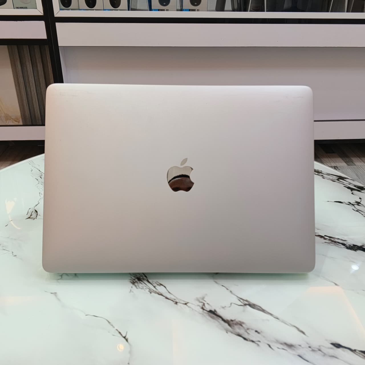 MacBook Pro 2020 — view 1