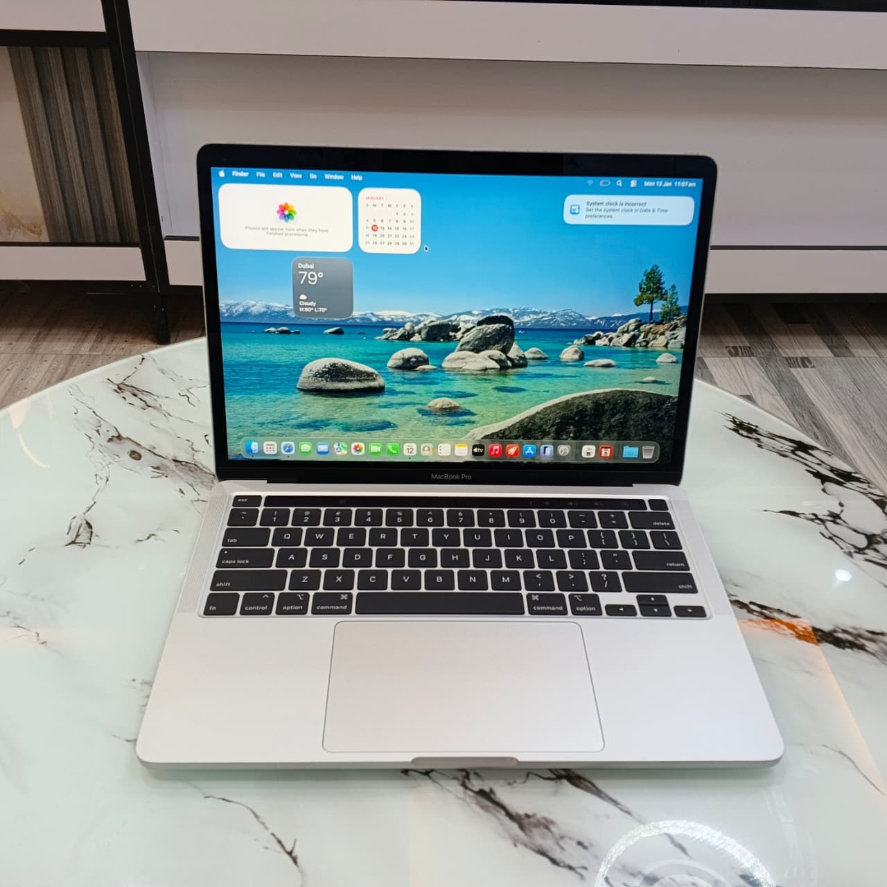 MACBOOK AIR M1 — view 1