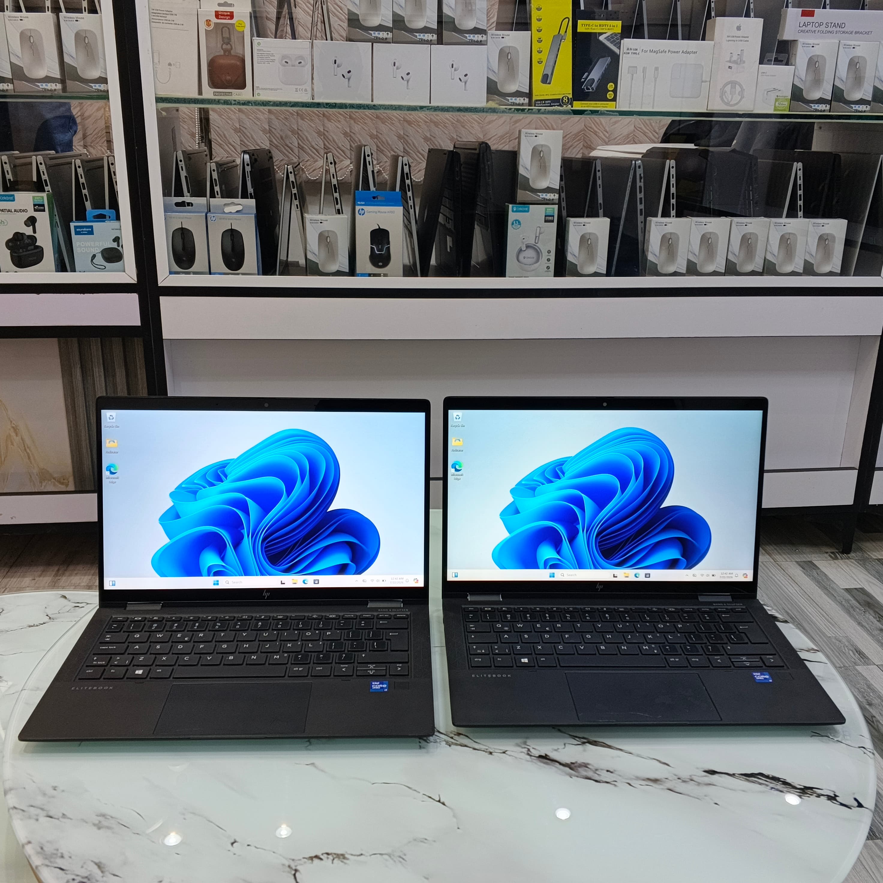 HP EliteBook Dragonfly Max — view 1