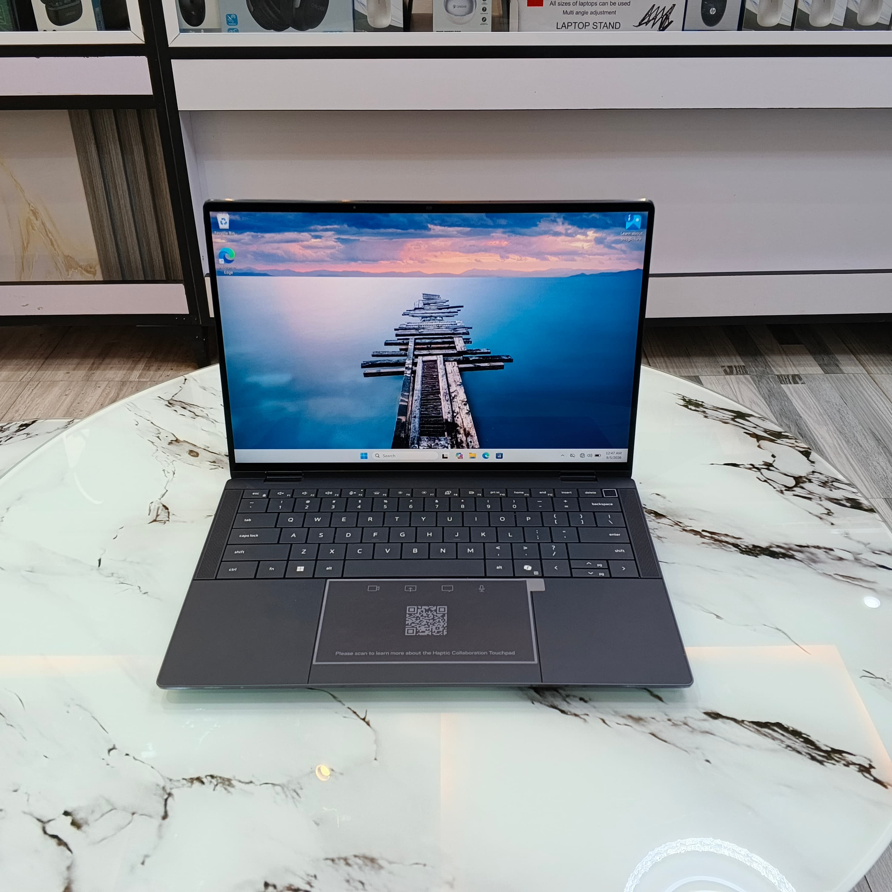 Dell Latitude 9450 — view 1